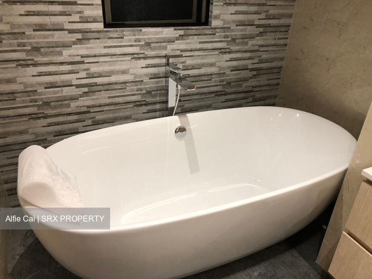 Changi Heights (D17), Terrace #552879641